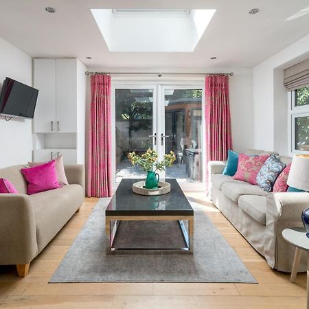 런던 Gorgeous Flat With Garden In Battersea 아파트 외부 사진