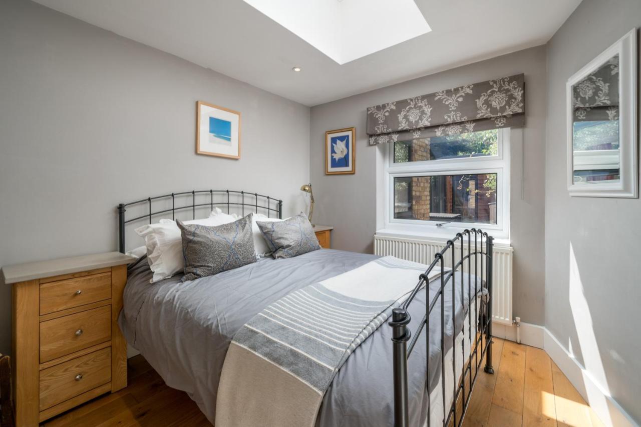 런던 Gorgeous Flat With Garden In Battersea 아파트 외부 사진