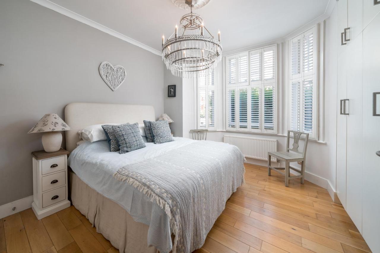 런던 Gorgeous Flat With Garden In Battersea 아파트 외부 사진